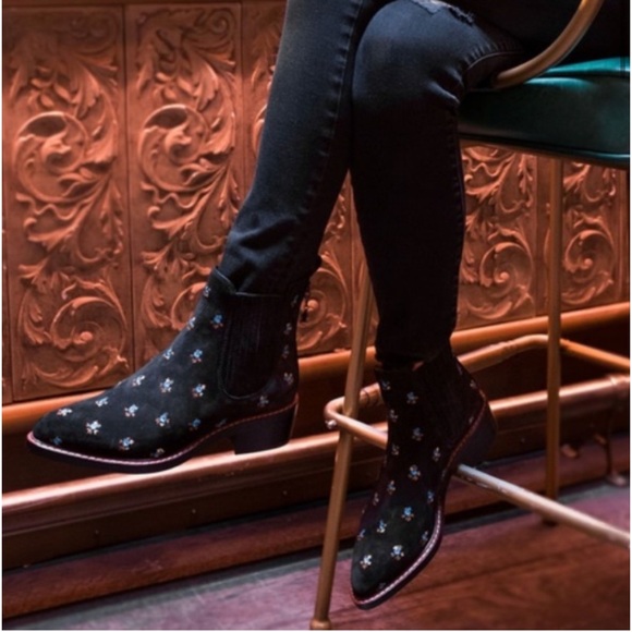 COACH Bowery Prairie Suede Chelsea Boots in Black / Blue Size 6 NWOB - Picture 1 of 11